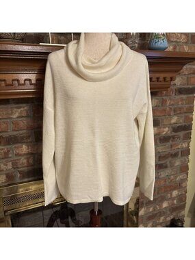 Coldwater Creek White Thin Merino Wool Cowl Neck Sweater Size Medium Elegant